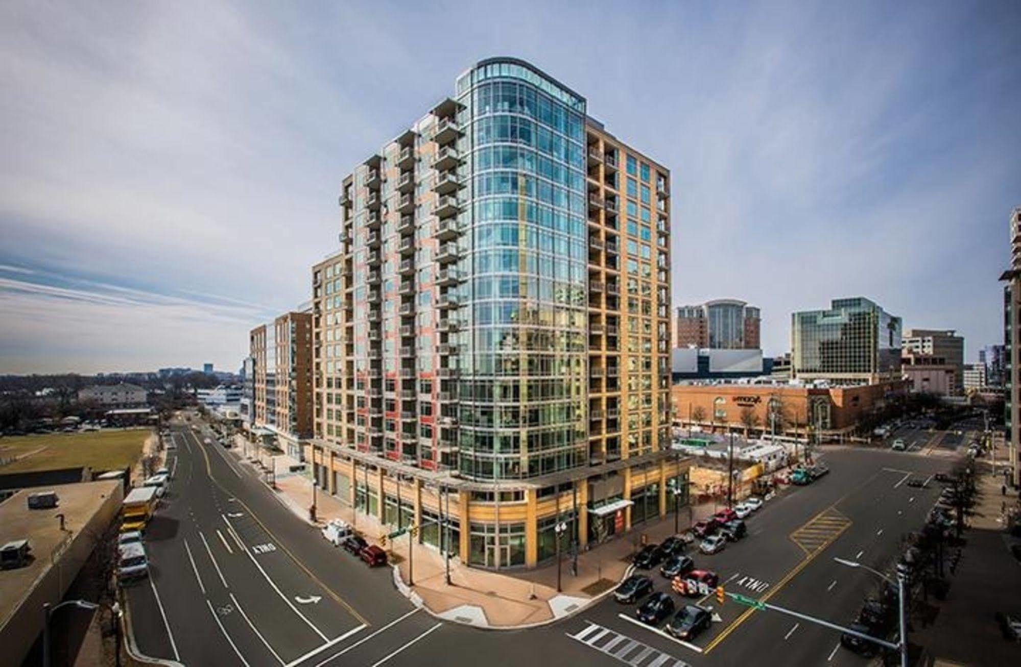 Bridgestreet At The View At Liberty Center Aparthotel Arlington Exterior photo